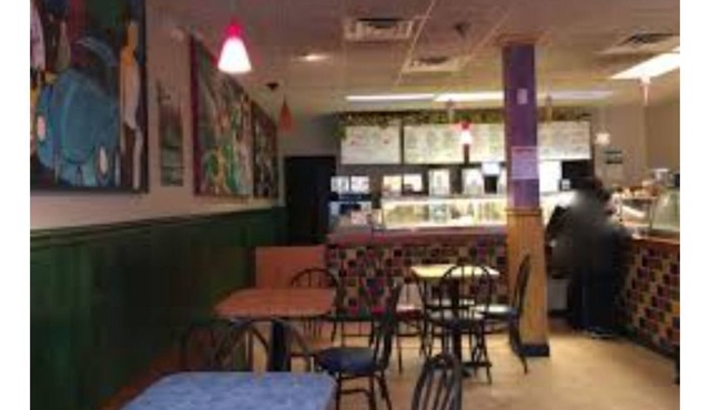 Spacious, Luxurious and Modern Apartment w/ AC + Pool