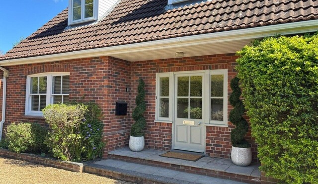 Spacious, luxurious house in Holt, total refurbishment: new from April 2025