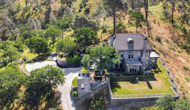 Spacious Luxurious Villa Overlooking Millerton Lake