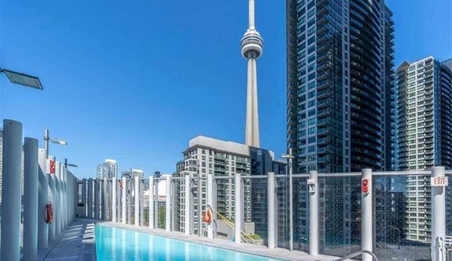 Spacious Luxury 1 bedroom Condo in Harbourfront Downtown Toronto