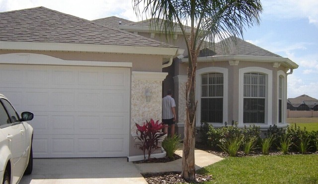 Spacious, LUXURY 4 bedroom villa with pool and spa close to Disney