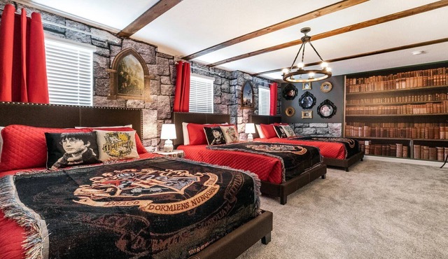 Spacious Luxury Home Near Disney & Universal