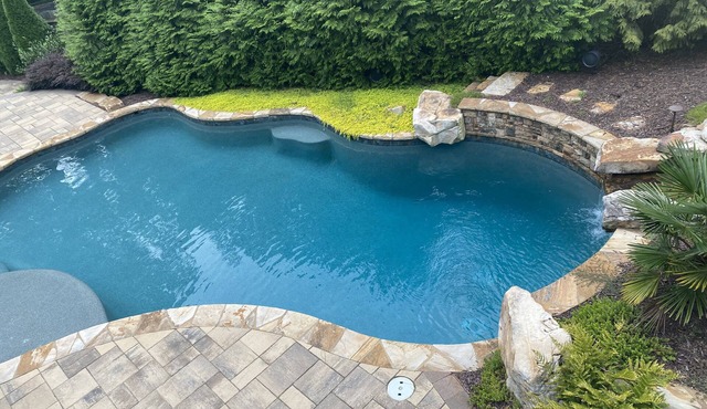 Spacious Luxury home with heated pool/spa