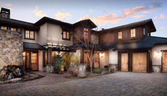 Spacious Luxury Townhome in Juniper Preserve at Pronghorn Golf Resort. n