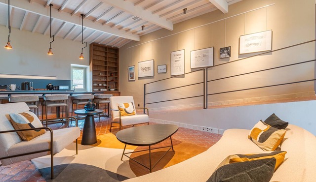 Spacious, modern loft in a château near Aix.