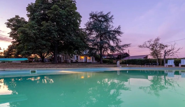 Spacious Maison de Campagne with Pool