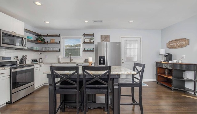 Spacious Matthews Getaway | Large Patio, Parking