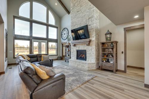 Spacious McCall Home with Private Lake Access!