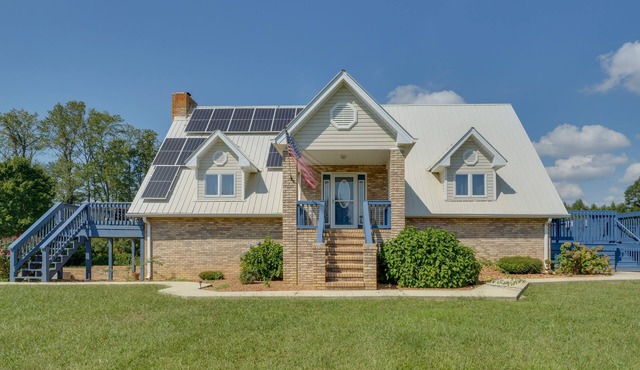 Spacious McMinnville Vacation Home w/Gas Grill!