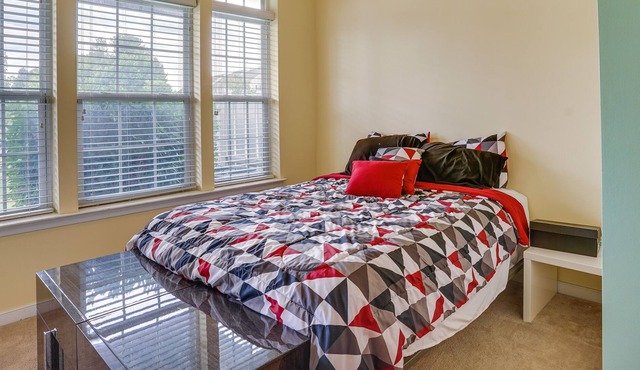 Spacious Mechanicsville Townhome w/ Balcony!