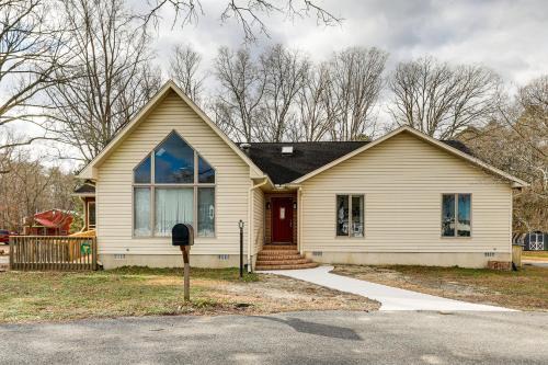 Spacious Millsboro Home on 16 Peaceful Acres