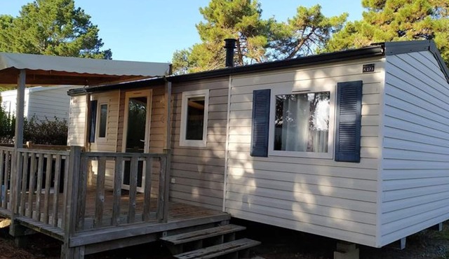 Spacious mobile home with terrace - 6 people