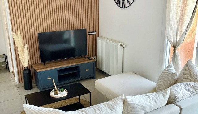 Spacious, modern apartment