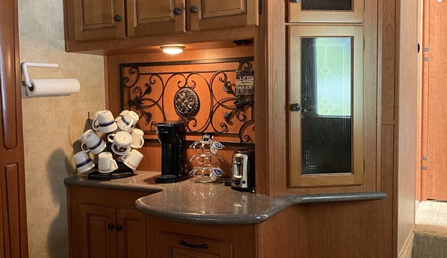 Spacious Modern Waterfront RV