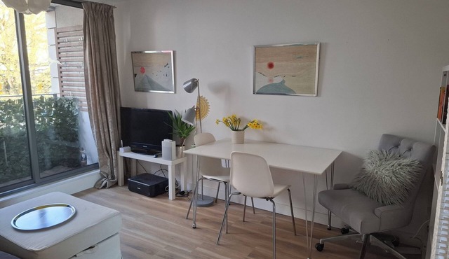 Spacious modern 1 bedroom flat, Notting Hill, West London