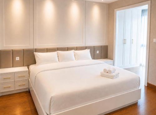 Spacious Modern 2BR Vasaka Reiz Condo City Center