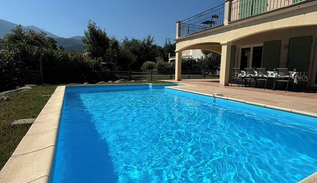 Spacious Modern 4 bed Villa with Private Pool in Beautiful Mountain Village