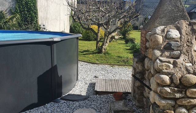 Spacious Modern Apartment with access to pool