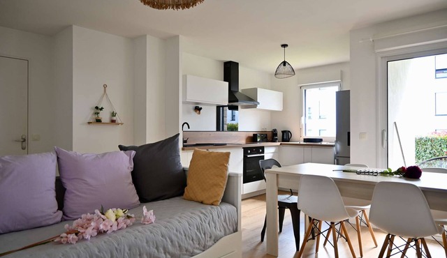 Spacious, modern apartment 10 minutes from the port of Vannes