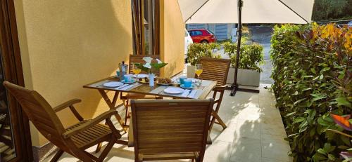 Spacious & Modern Apartment Blue Pula for 4 with Terrace & Parking Peaceful Stay near Pula Beaches