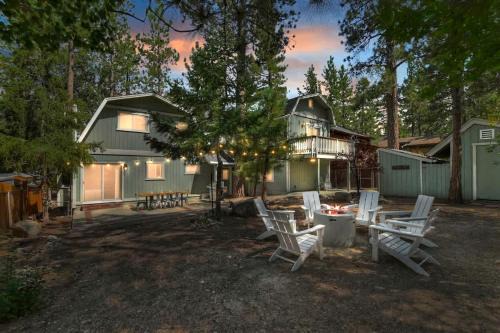 Spacious Modern Cabin Near Big Bear Lake in California