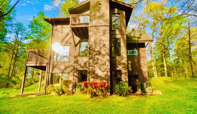 Spacious Modern Chalet near ATL Airport