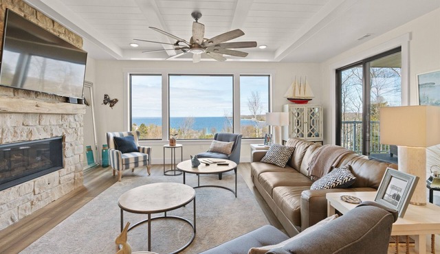 Spacious Modern Condo in Door County w/Spectacular Bay Views