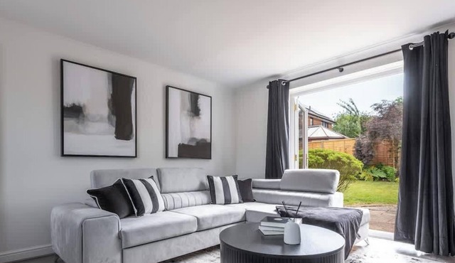 Spacious, Modern Home in MK – Perfect for Groups!