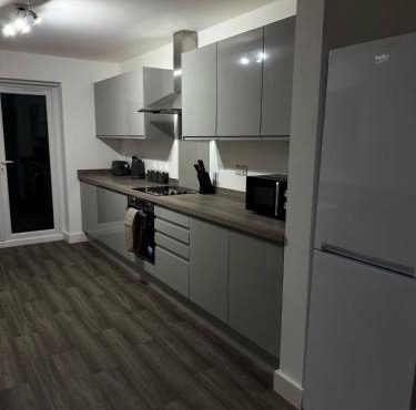 Spacious & Modern house in St Helens