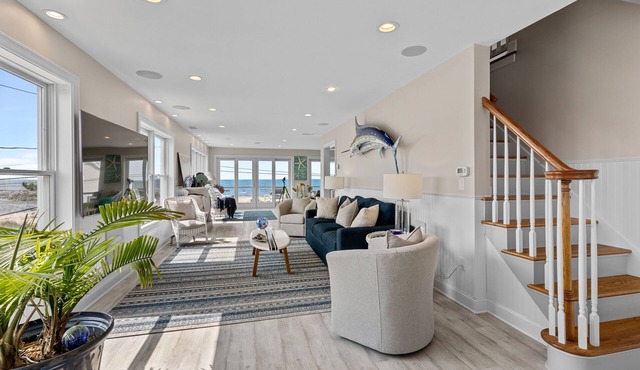 Spacious Modern Ocean Front Beach House in IndianTown Beach Old Saybrook, CT