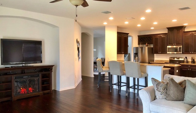 Spacious Modern Retreat for Family Fun Near Tampa!