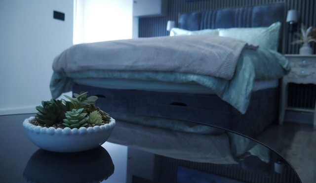 Spacious modern studio, 10 minutes away from Sheffield arena/City Centre.