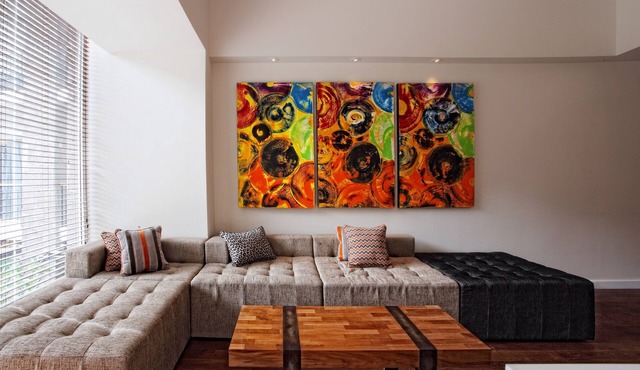 Spacious Modern Suite with Free Minibar Items (T Sand Suite5)