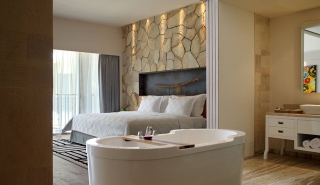 Spacious Modern Suite with Free Minibar Items (T Sand Suite20) in Bali