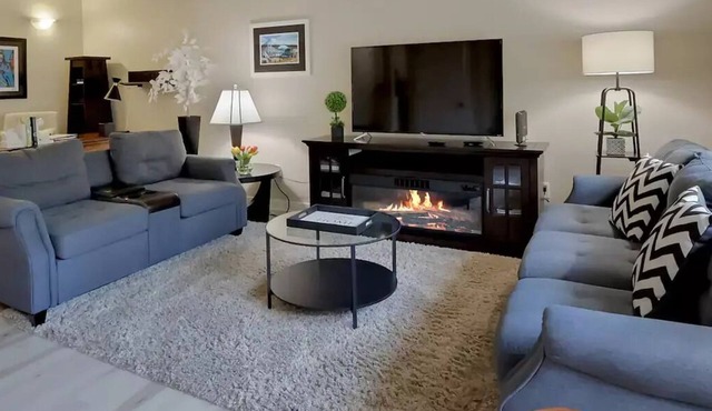 Spacious Modern Townhouse Centrally located with private backyard + park.