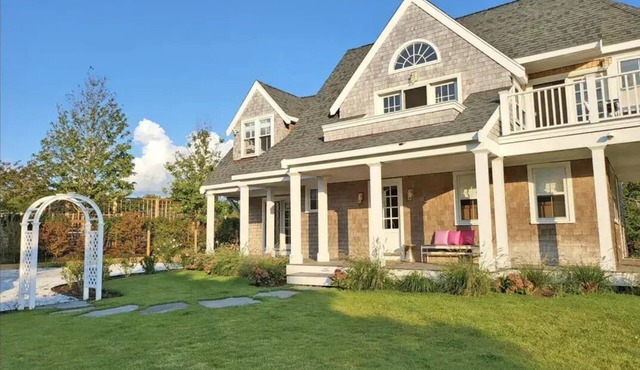 Spacious Monomoy Gem