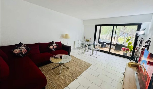 Spacious Mougins apartment