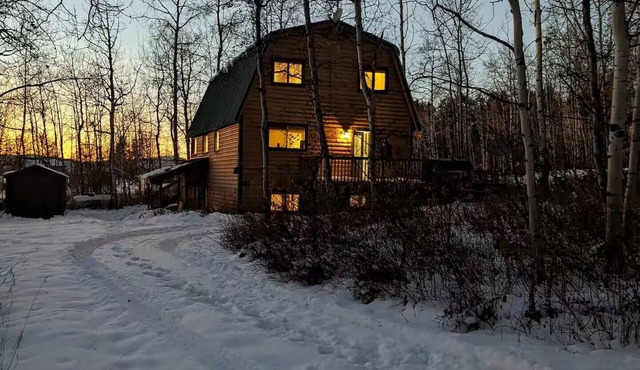 Spacious Mountain Cabin on the Golf Course – Perfect for Families & Groups