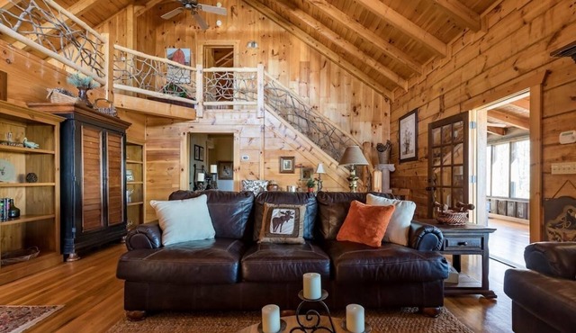 Spacious Mountain Cabin with Sweeping Views