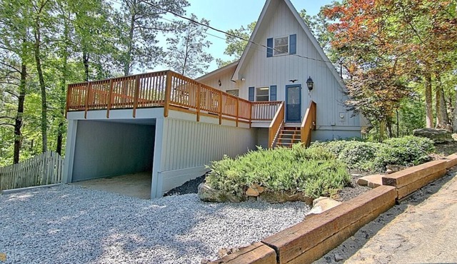 Spacious Mountain Top Chalet