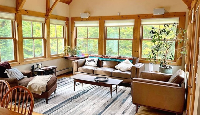 Spacious Mtn Home with Hot Tub, fire pit