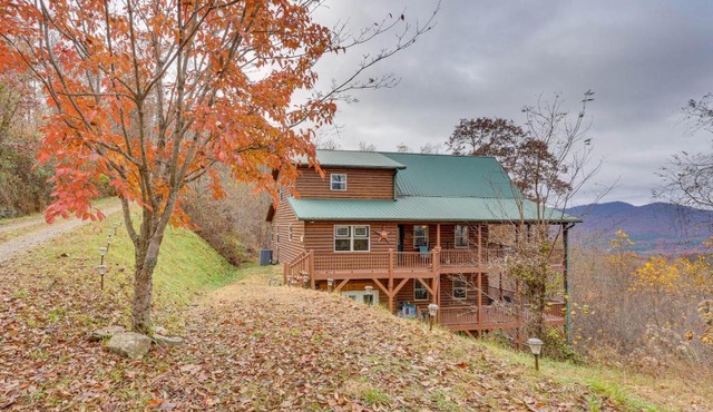 Spacious Murphy Retreat with Decks and Game Room!