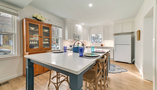 Spacious Naples Vacation Rental w/Private Hot Tub