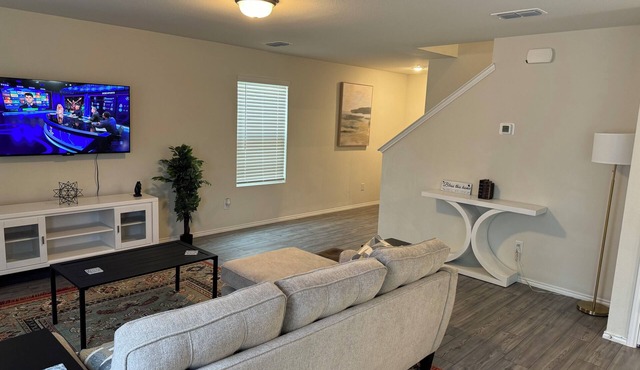Spacious New 4B2.5B Retreat with Office, Forney