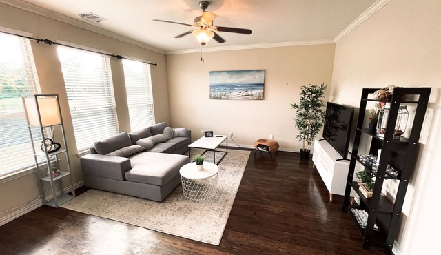 Spacious, New build 4 bedroom house in Conroe