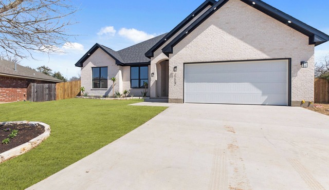 Spacious New Home Near Texas A&M