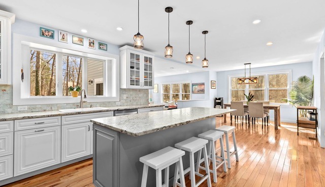 Spacious new home 6-minute drive to beaches and historic Scituate Harbor!