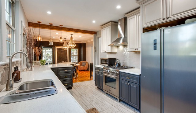 Spacious New Jersey Home: Pool & Fire Pit!