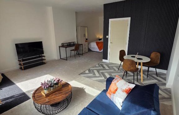 Spacious New Studio in Blackburn Town Centre