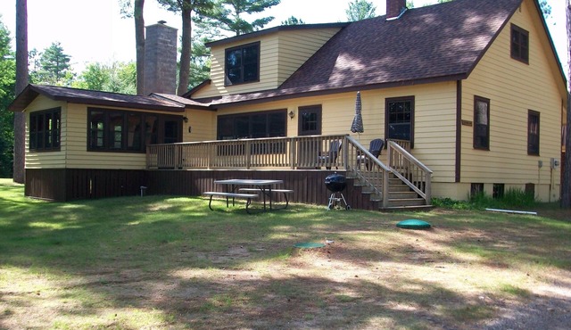 Spacious newly remodeled pet-friendly home